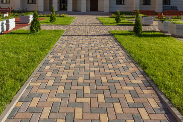 Best Driveway Paving Contractor  in Lincoln University, PA